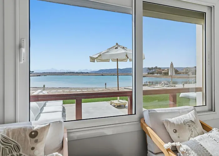 The Sandy Feet Sea Front Appartement